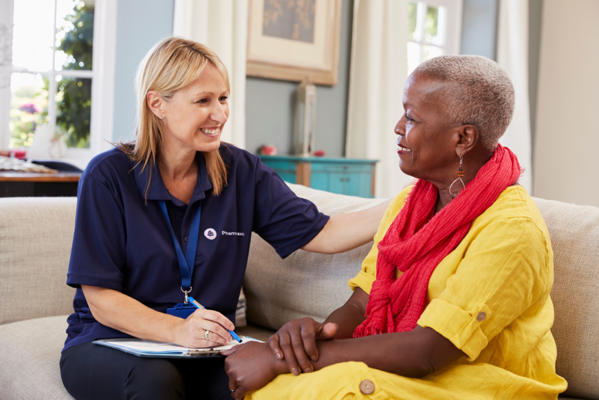 Pharmaxo nurse treating a patient in their home